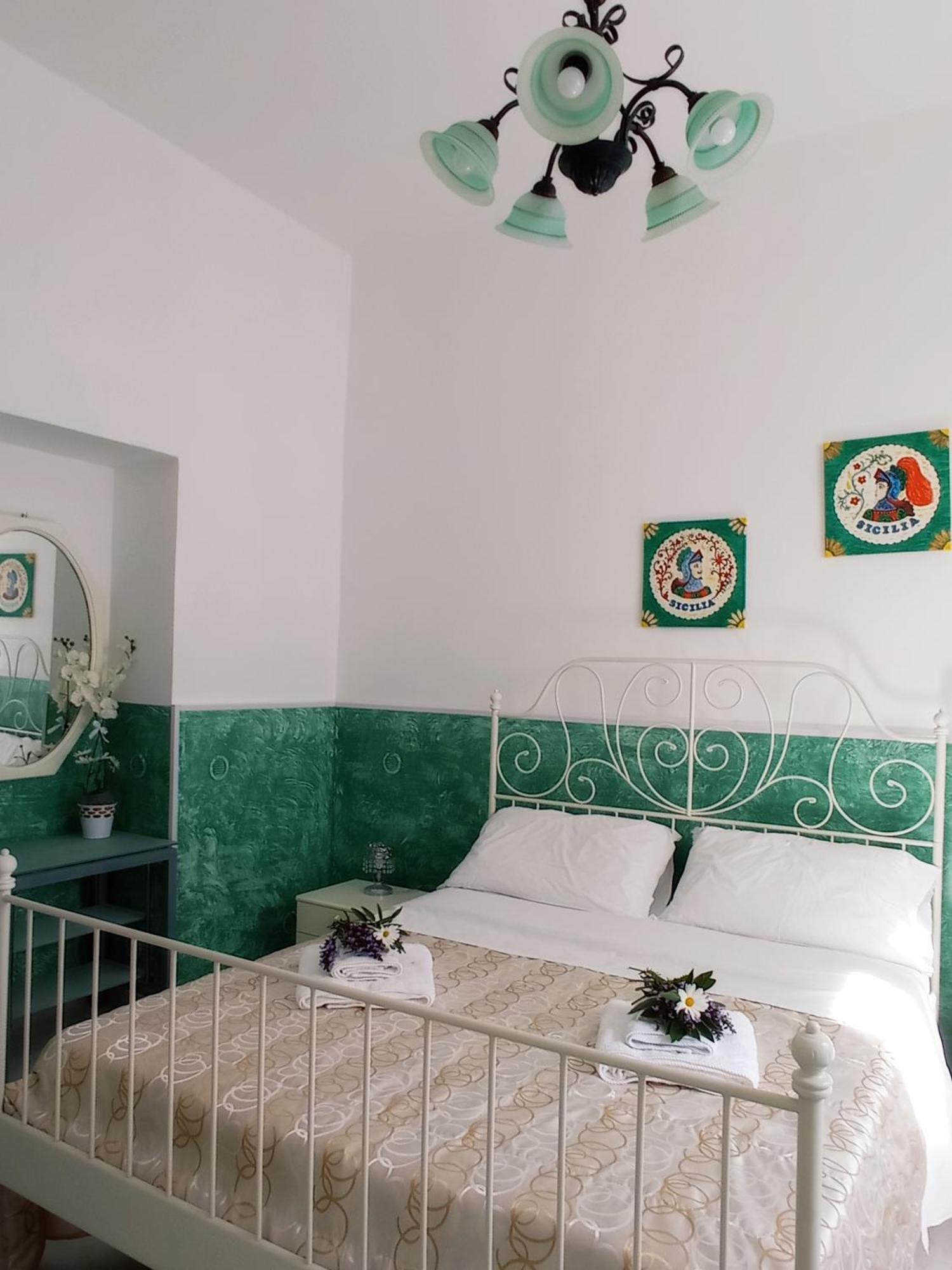Mary Home - Casa Vacanza Taormina Habitación foto